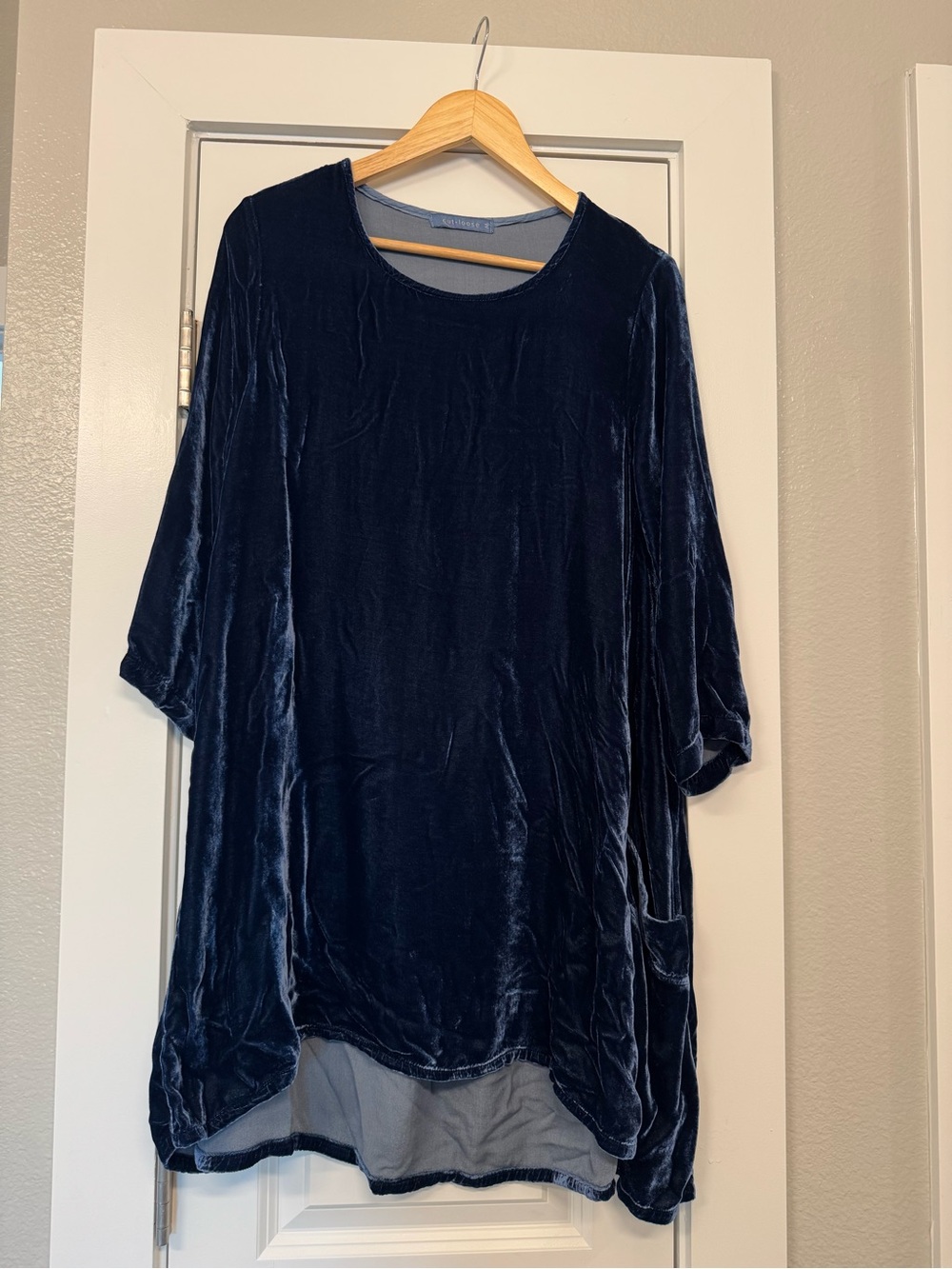 cut loose Velvet Navy Blue Women's Tunic